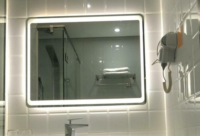 Номер Стандарт, 7days Inn Huaiji High Speed Railway Station Administrative Service Center Branch