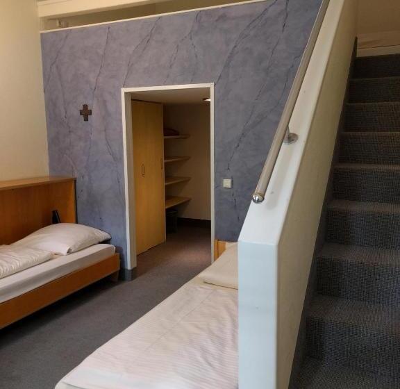 Номер Стандарт Трехместный, Tagungshaus Reimlingen