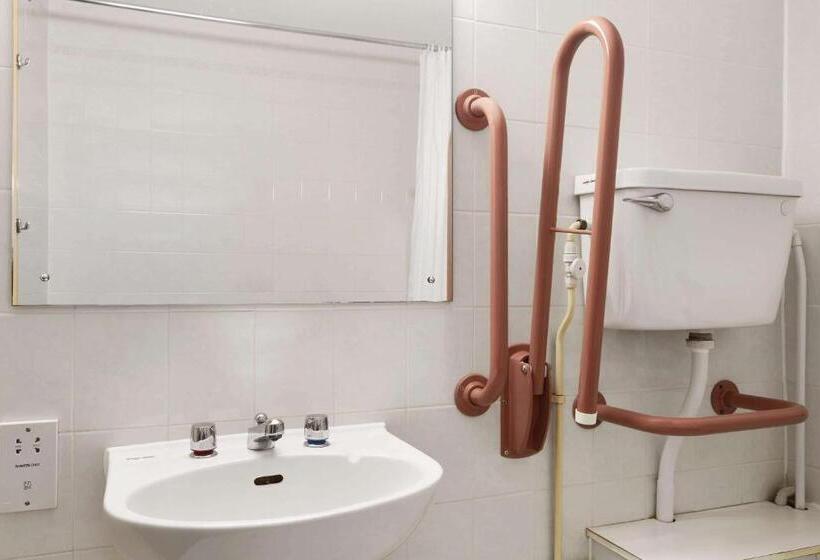 غرفة قياسية لذوى الاحتياجات الخاصة, Days Inn By Wyndham Sevenoaks Clacket Lane