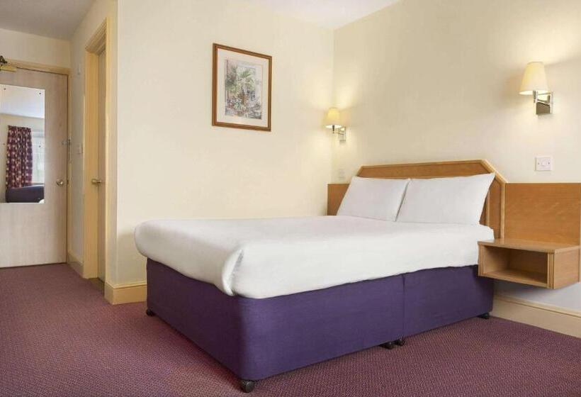 Номер бизнес-класса, Days Inn By Wyndham Sevenoaks Clacket Lane