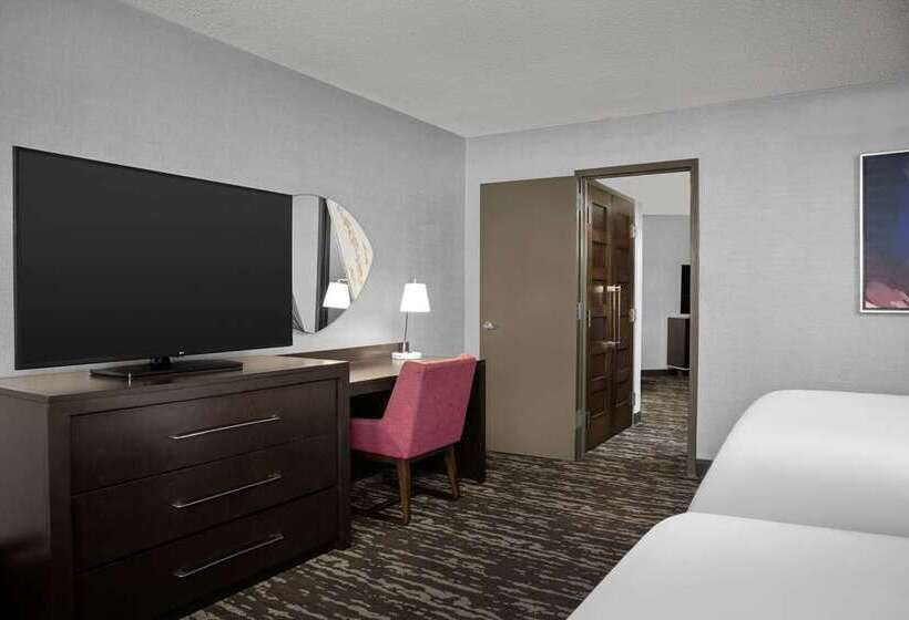 스위트, Embassy Suites By Hilton Fort Myers Estero