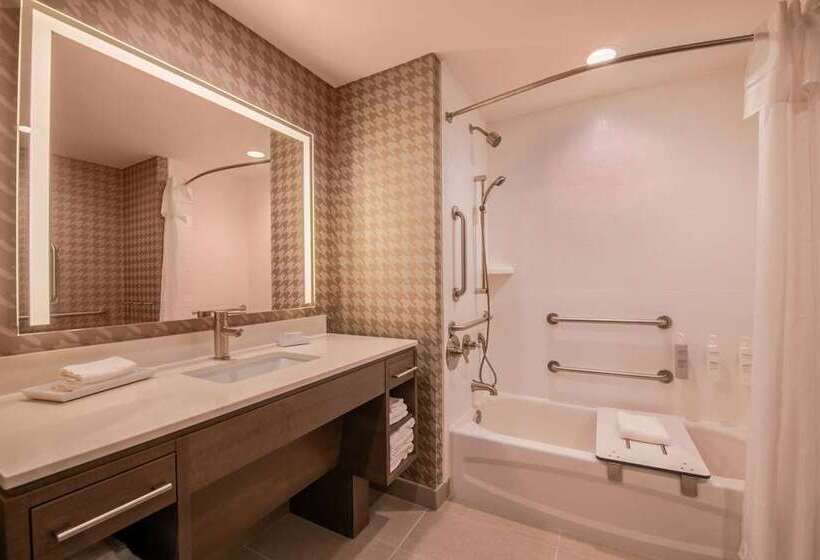 스위트 킹사이즈 침대, Embassy Suites By Hilton Fort Myers Estero