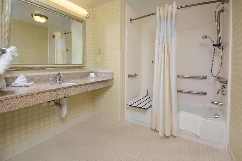 Quarto Estandar Cama King, Hilton Garden Inn Raleigh Capital Blvd I540