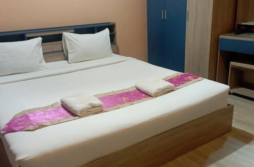 스탠다드 룸 킹사이즈 침대, Supachai Inn