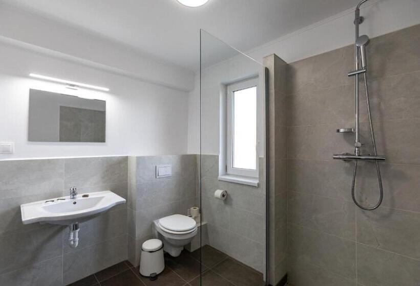 اتاق استاندارد, Volo Guest House