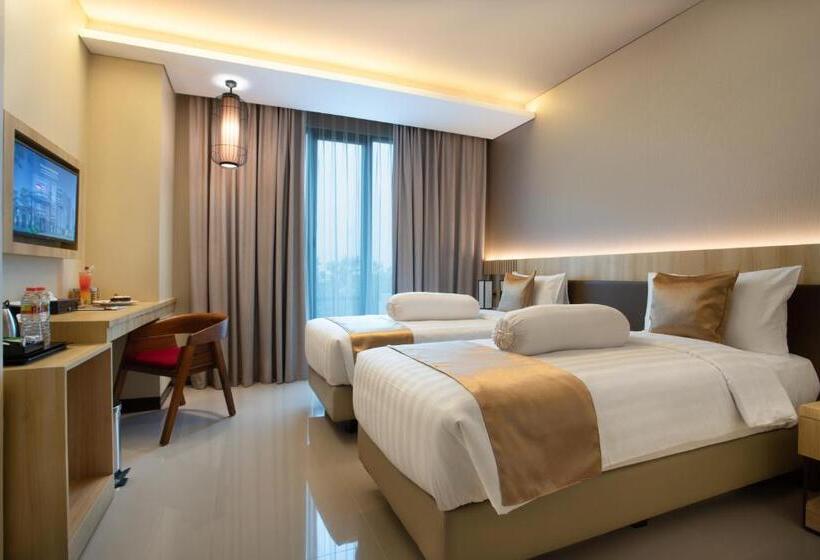 Номер Superior, Braling Grand Hotel Purbalingga, Azana Hotels Collection