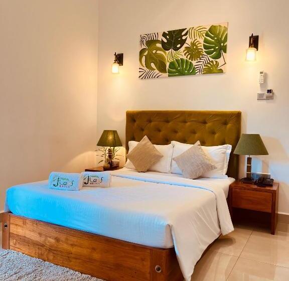 Номер Deluxe, J Leaf Hotel By Blue Bird