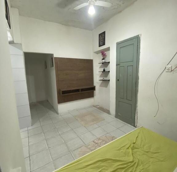 샬레, Hostel Luna