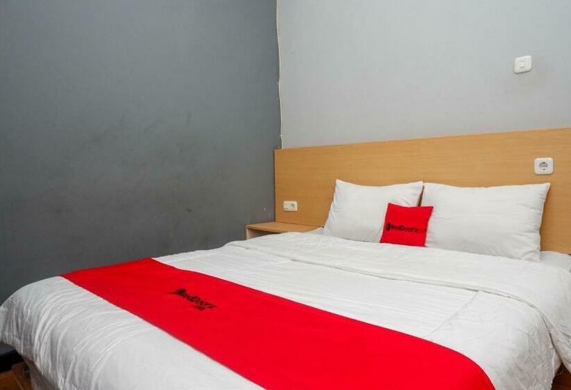 Номер Стандарт, Reddoorz Near Exit Tol Batang