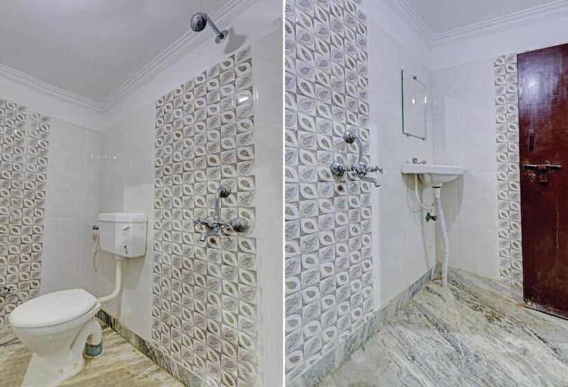 اتاق کلاسیک سه تخته, Flagship Dinesh Home Stay