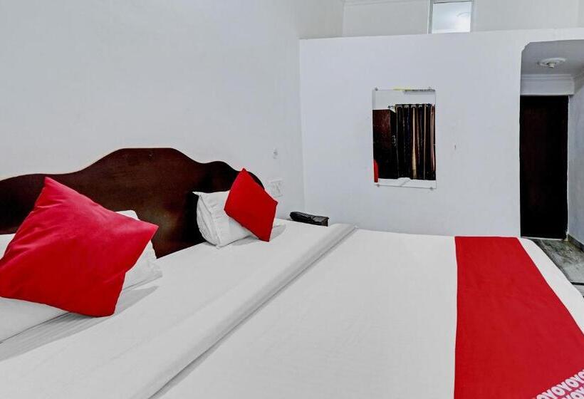 اتاق کلاسیک سه تخته, Flagship Dinesh Home Stay