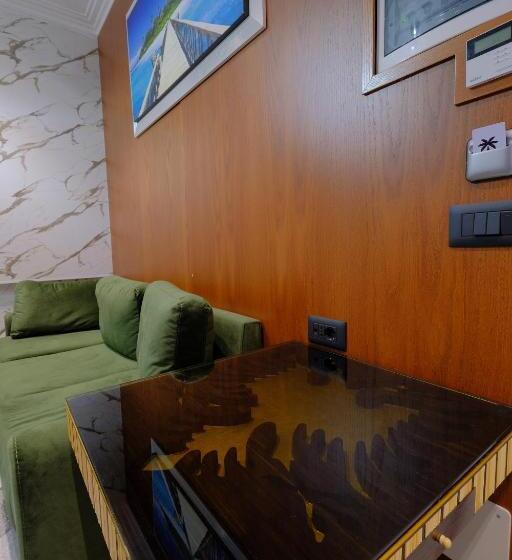 带大床的套房, Nolea Boutique