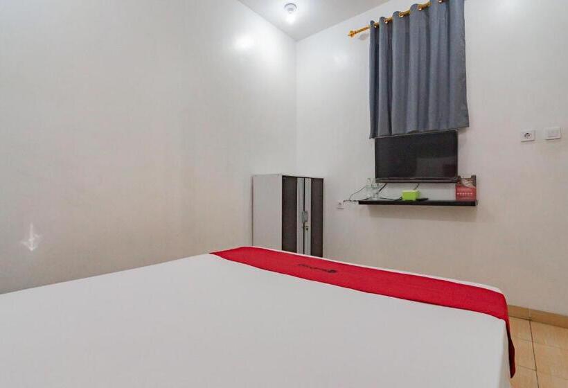 Номер Economy, Reddoorz Near Prujakan Station Cirebon