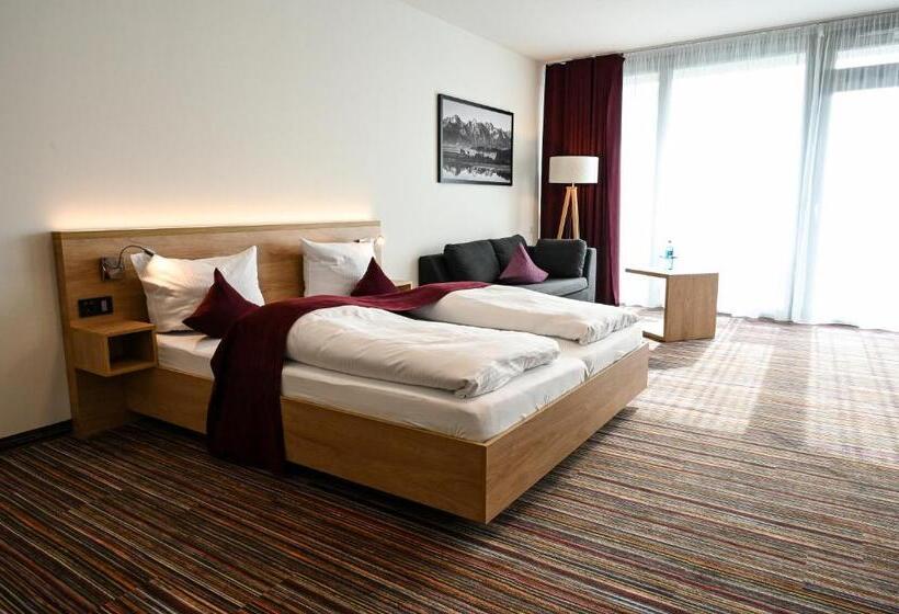 חדר סטנדרט מותאם לאדם עם מוגבלויות, Soloplan City Resort