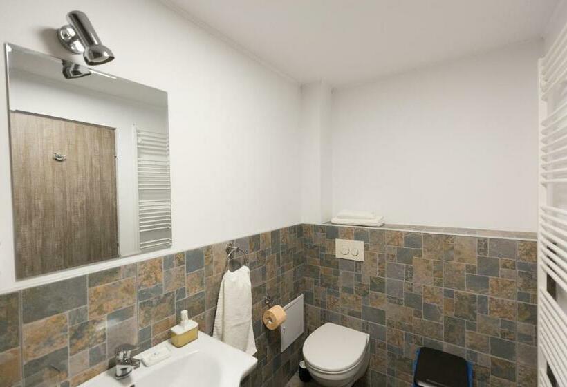 اتاق سوپریور سه تخته, Casa Ris