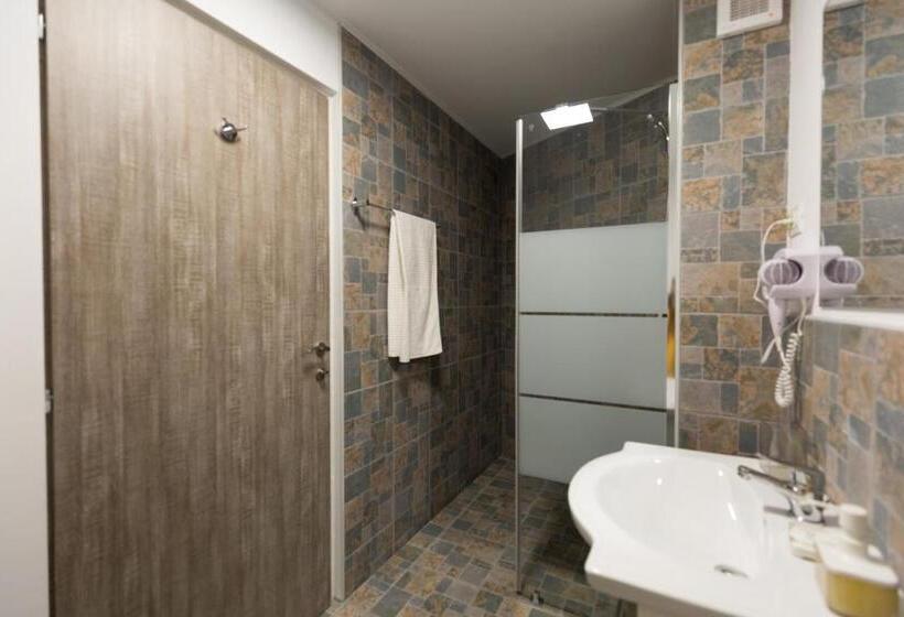 اتاق استاندارد چهار تخته, Casa Ris