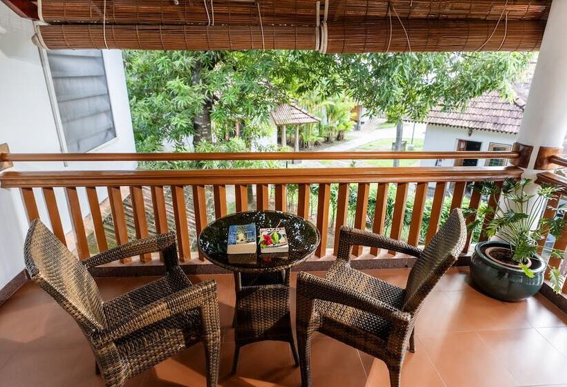 Номер Executive Вид на Сад, Backwater Ripples Kumarakom