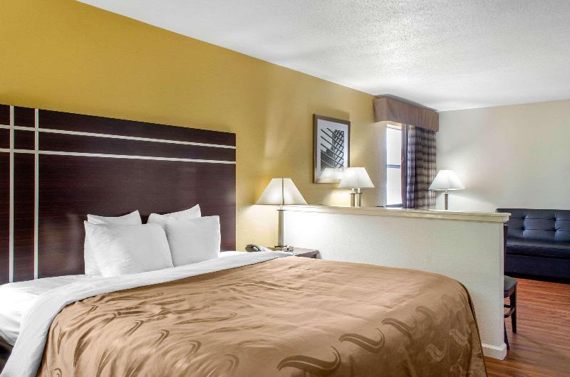 Standard Szoba King Size Bed, Doubletree By Hilton Atlanta  Alpharetta