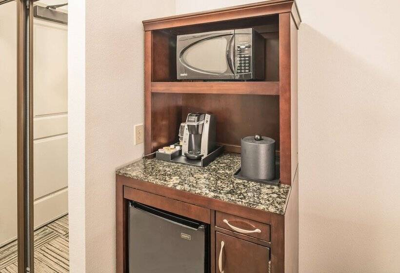 Номер Стандарт, Hilton Garden Inn Granbury