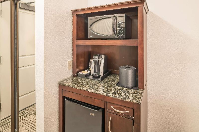 Стандартный Номер Кровать Кинг, Hilton Garden Inn Granbury