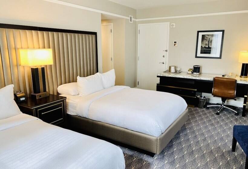 带2个双人床的标准工作室, Hilton President Kansas City