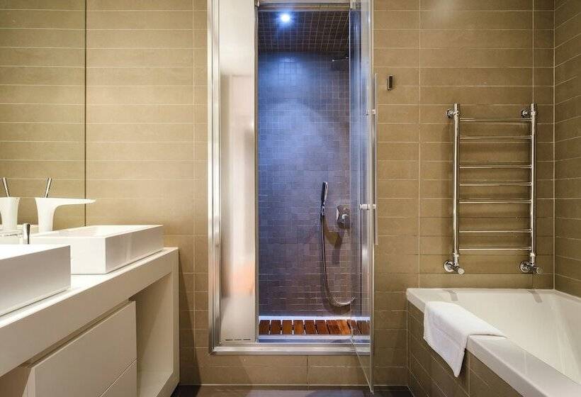 Suíte Júnior, Park Hotel Almaty