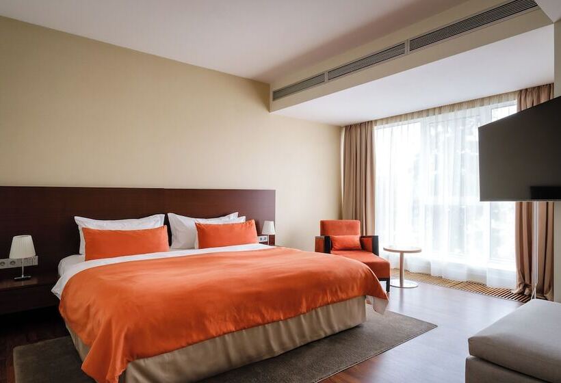 Suíte Júnior, Park Hotel Almaty