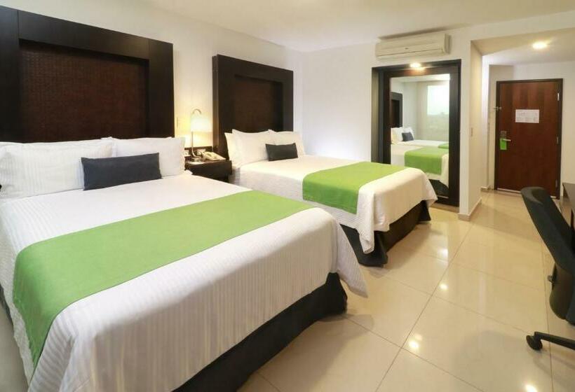 Номер Стандарт 2 Двуспальные Кровати, Wyndham Garden Guadalajara Acueducto