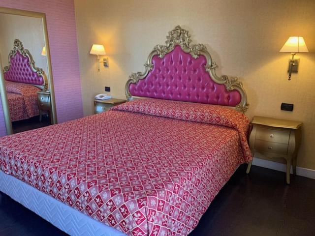 Номер Стандарт, Motel Flower
