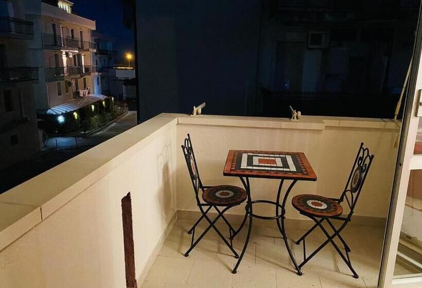 اتاق لوکس با چشم‌انداز دریا, B E B Le Terrazze Sul Mare
