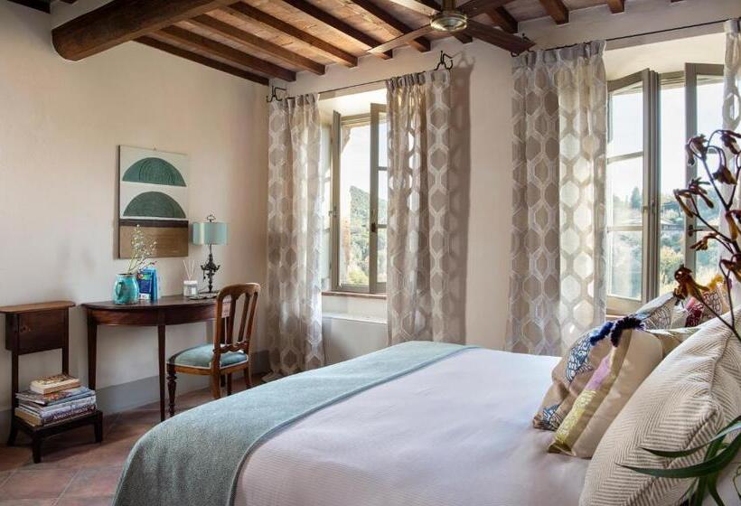 اتاق لوکس, La Moscadella