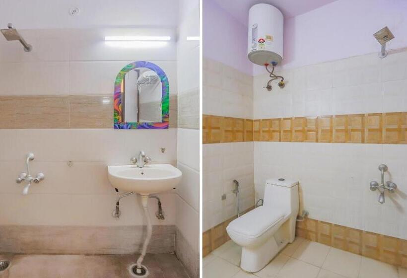 Трехместный Номер Классика, Collection O 78374 Collection O Essendi Hospitalities Llp