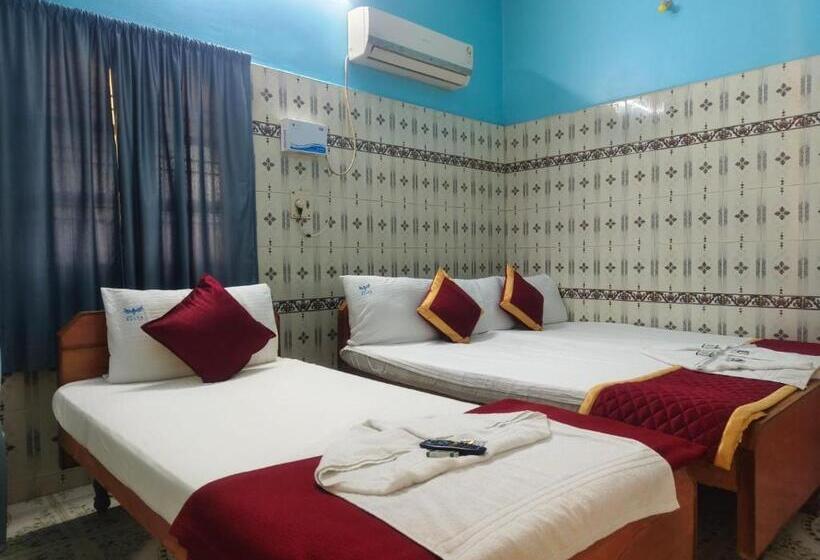 Номер Стандарт Трехместный, Sri Kanya Residency, Srikalahasti