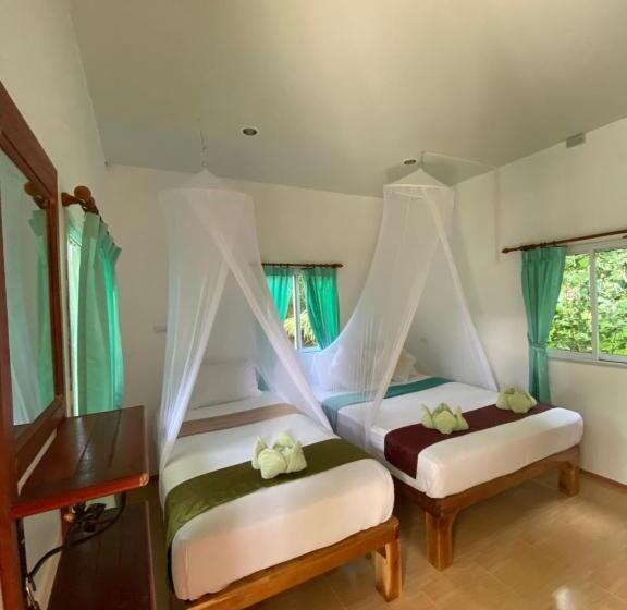 Трехместный Номер Deluxe, Khaosok Bamboo Huts Resort
