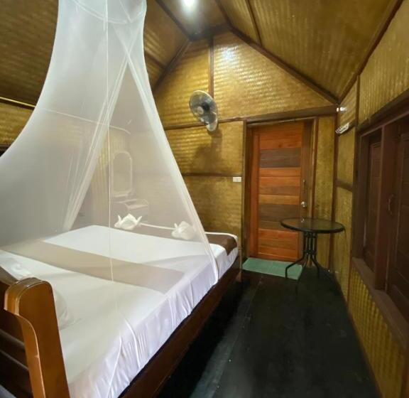 Номер Стандарт, Khaosok Bamboo Huts Resort