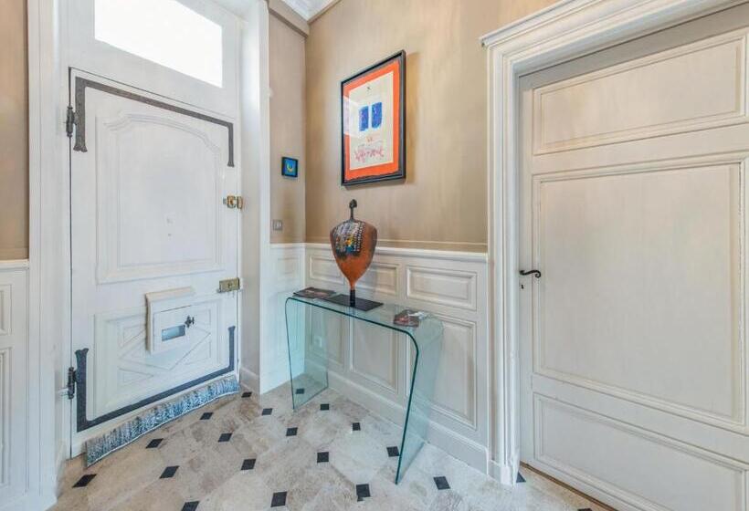 스탠다드 룸, Room In Guest Room   This 10th Century Home Sits In An Exceptional Setting In The Center Of Orleans