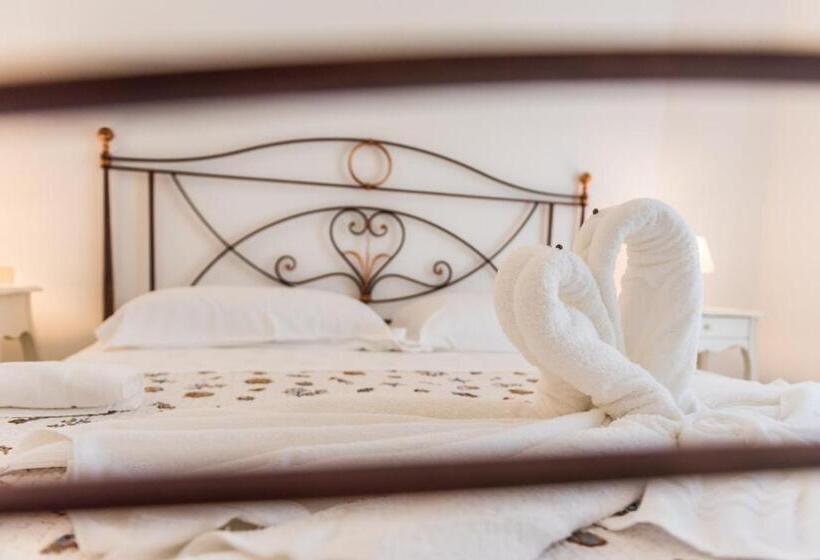 Апартаменты 2 Спальни, Relais Del Borgo  Domo