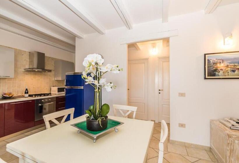 Апартаменты 2 Спальни, Relais Del Borgo  Domo