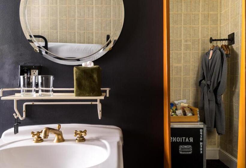 اتاق استاندارد با تخت‌های تاشو, Ace Hotel New York