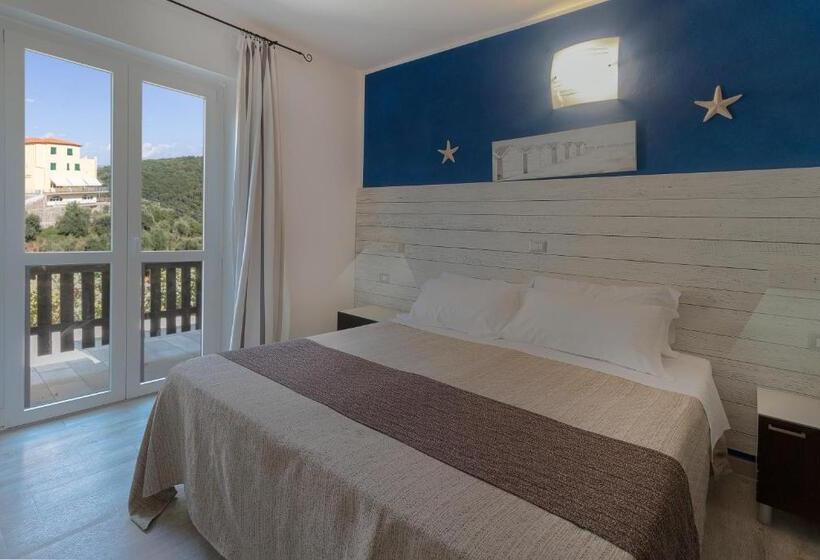 Четырехместный Номер Стандарт, Albergo Serena