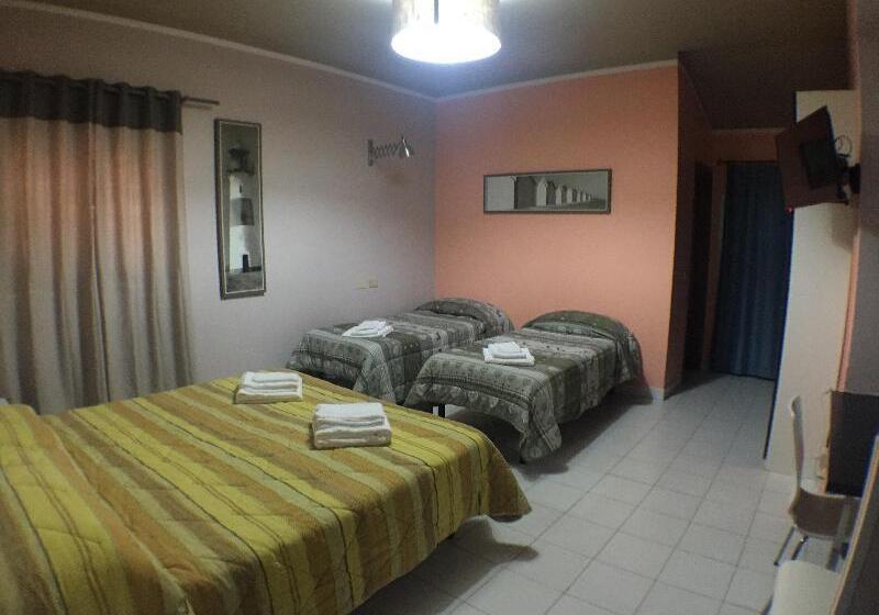Четырехместный Номер Стандарт, Albergo Serena