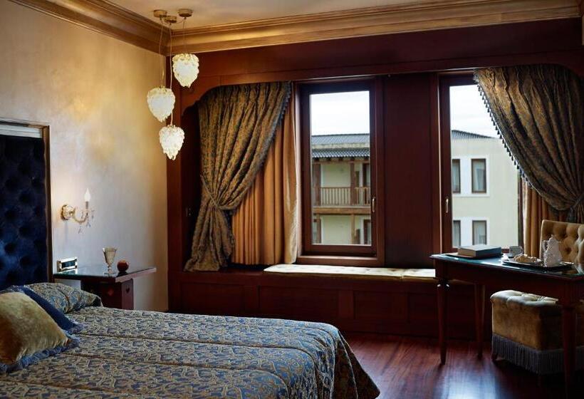스탠다드 트리플 룸, Grand Serai Congress And Spa