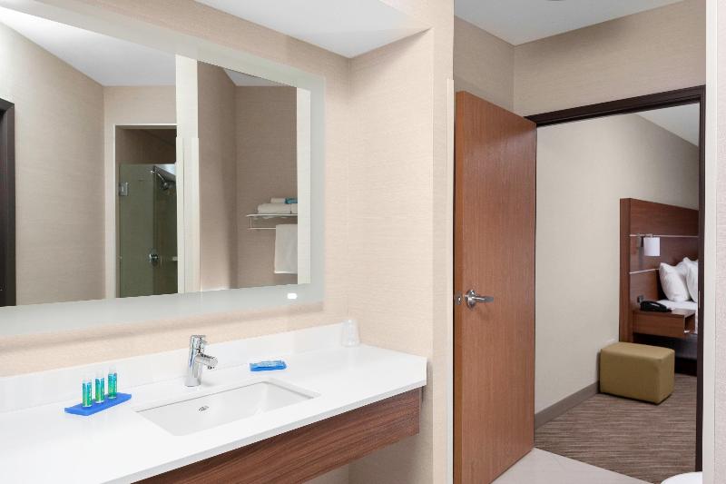 Люкс Кровать Кинг, Holiday Inn Express Hotel & Suites Coeur D Alene I 90 Exit 11, An Ihg