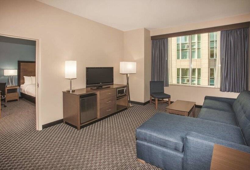 Suite, La Quinta By Wyndham Chicago Downtown
