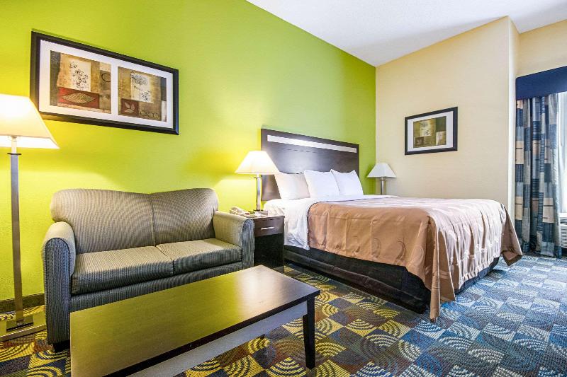 Люкс Кровать Кинг, Quality Inn & Suites Glenmont  Albany South