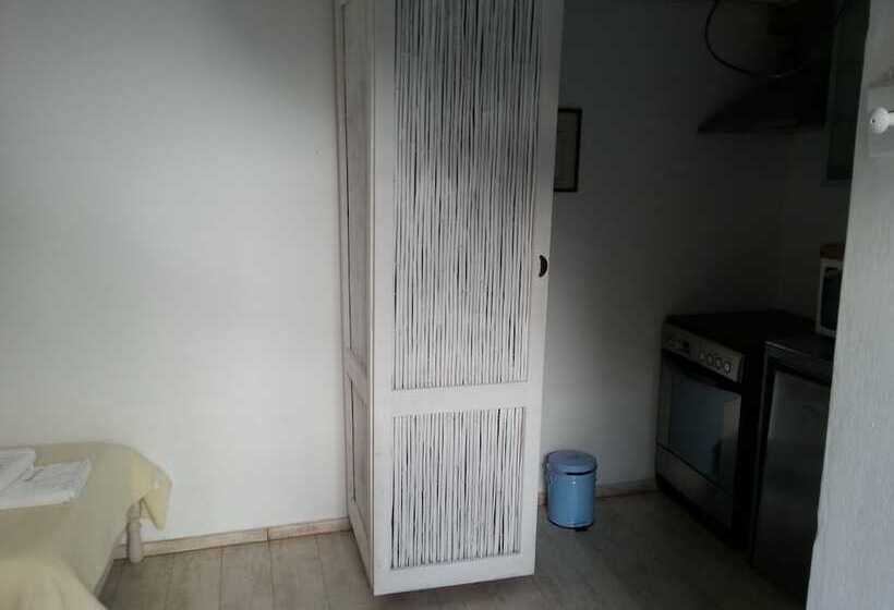 סטודיו סטנדרטי נוף לגינה, Studios & Suites Rania