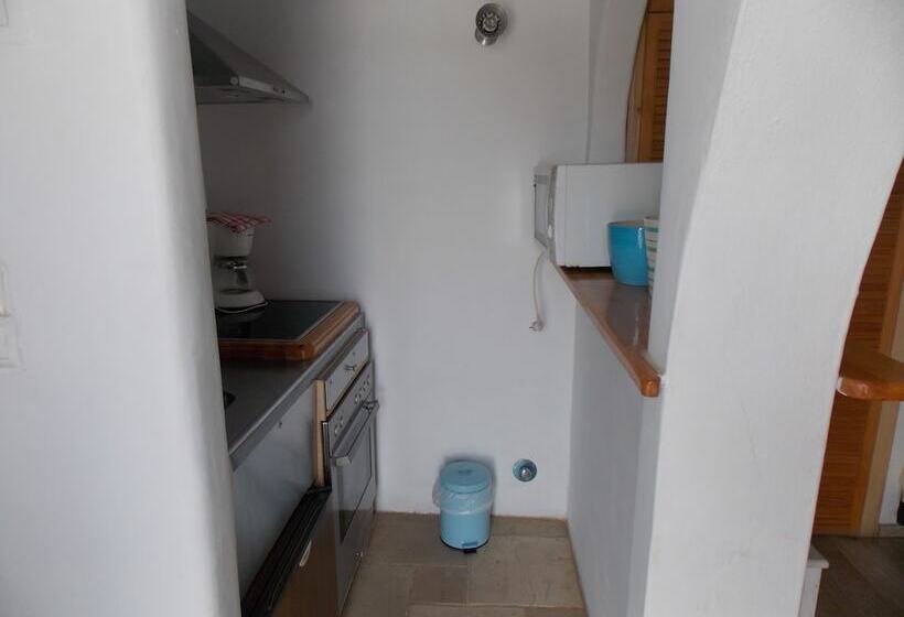 סטודיו סטנדרטי נוף לגינה, Studios & Suites Rania