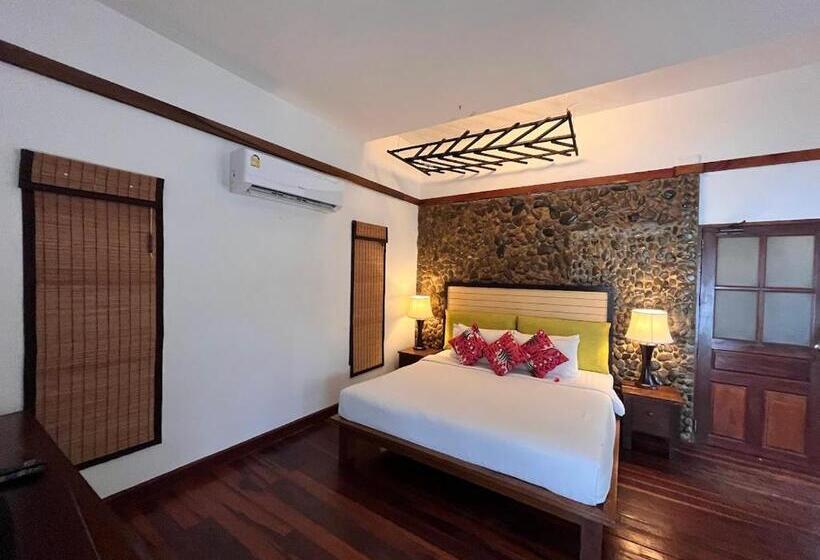 1 Bedroom House, Green Papaya Beach Resort, Koh Phangan