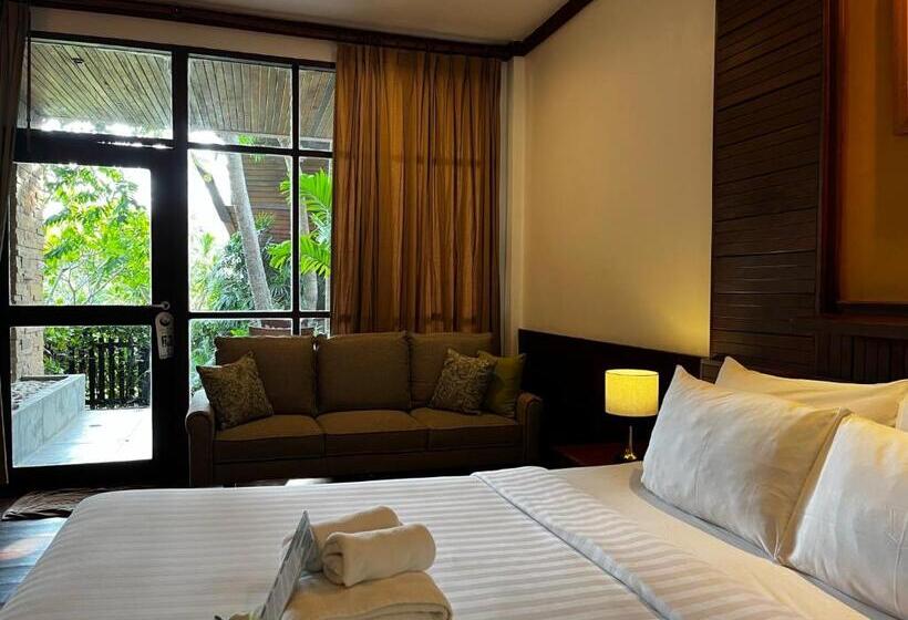 Deluxe Room, Green Papaya Beach Resort, Koh Phangan