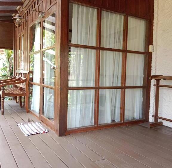 Standard Room with Balcony, Green Papaya Beach Resort, Koh Phangan